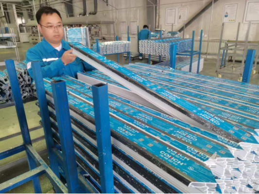 立足崗位勇?lián)?dāng) 匠心筑夢(mèng)譜新篇(2)33 立足崗位勇?lián)?dāng) 匠心筑夢(mèng)譜新篇(2)33