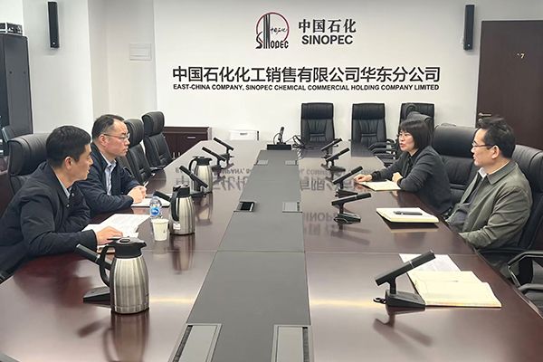 3.蔡躍與相方供應(yīng)方洽談400600 3.蔡躍與相方供應(yīng)方洽談400600