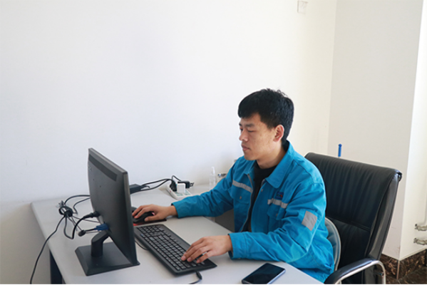 吳明昊——先進(jìn)工作者142 吳明昊——先進(jìn)工作者142